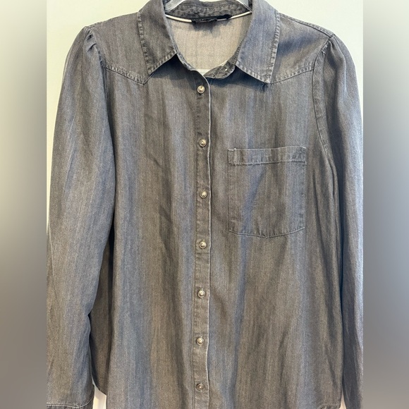 Jane + Delancey Gray Lyocell Button Down Shirt Size M - Picture 2 of 7